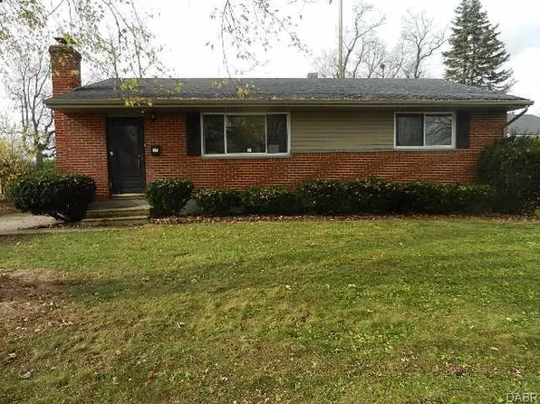 33 Whispering Dr, Dayton, OH 45426