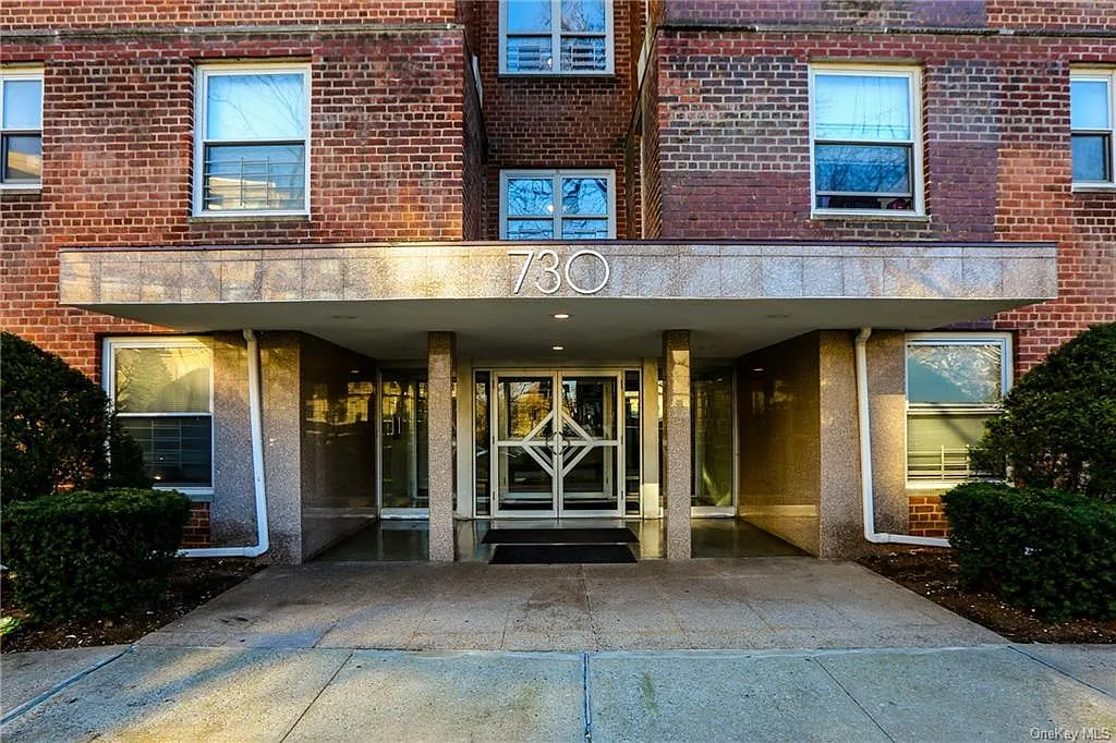 730 Pelham Road — Photo 3