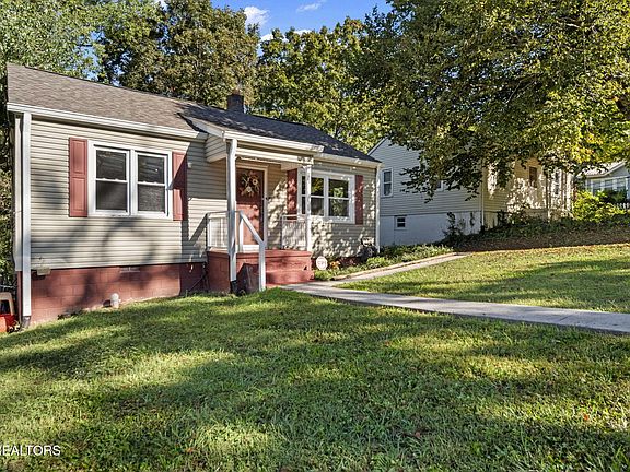 2nd image of 2541 Seaton Ave
