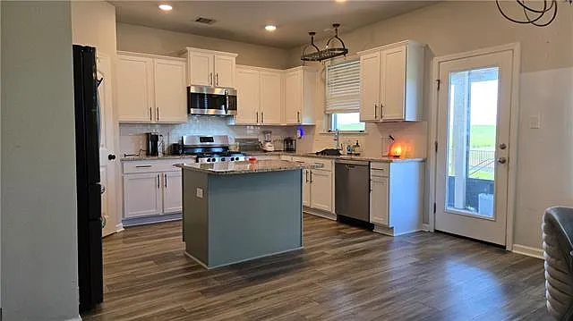 948 Channel Bend Ct — Photo 3