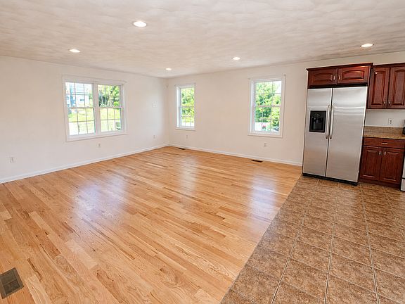 5th image of 6 Fairlawn Ave