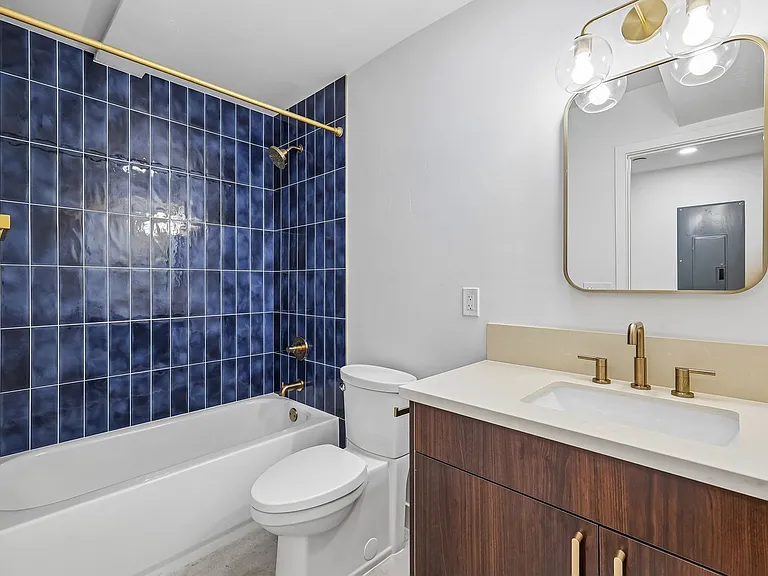 Salt + Sea - Luxury Coastal Apartments near Carlsbad Village — Photo 59