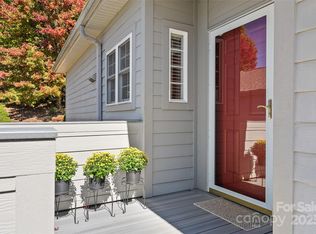 23 Holiday Dr, Arden, NC 28704