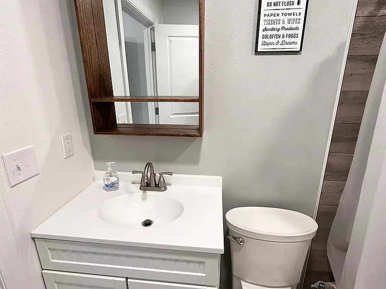 Full Bathroom