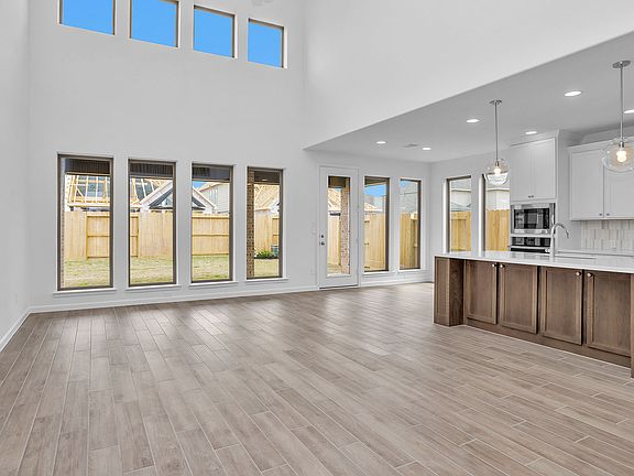 3rd image of 26719 Steradian Lake Ln