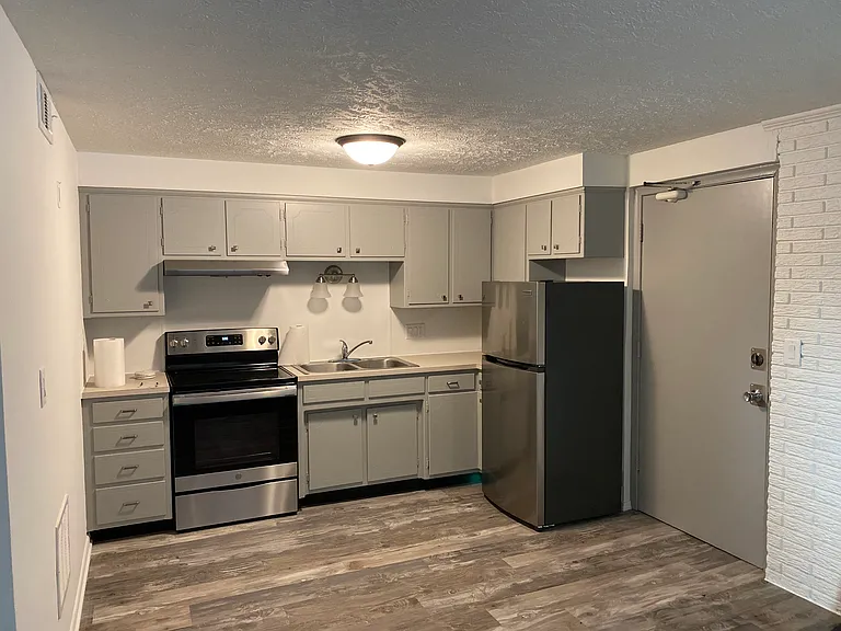 1412 N 45th St #3 — Photo 11