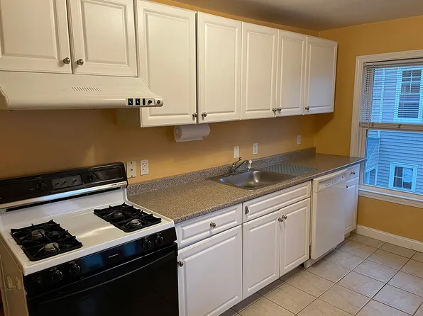 24 Pearl St #2, Medford, MA 02155
