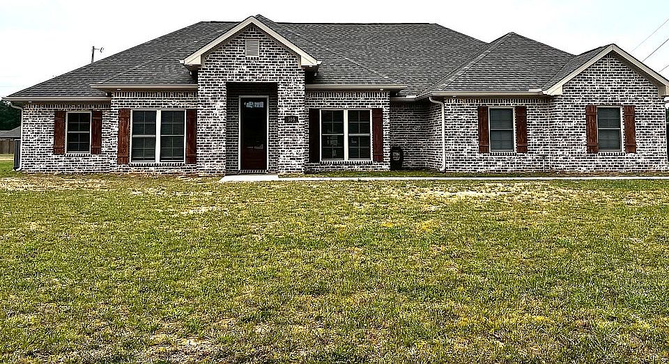1st image of 305 Stirling Dr