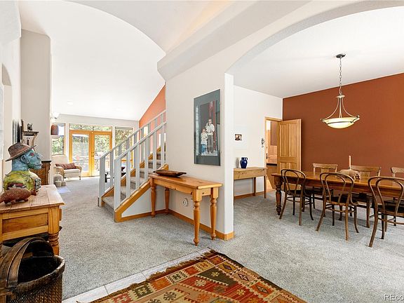 3rd image of 302 Cottonwood Drive