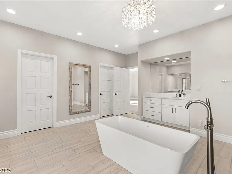 13 Dovetail Cir — Photo 34