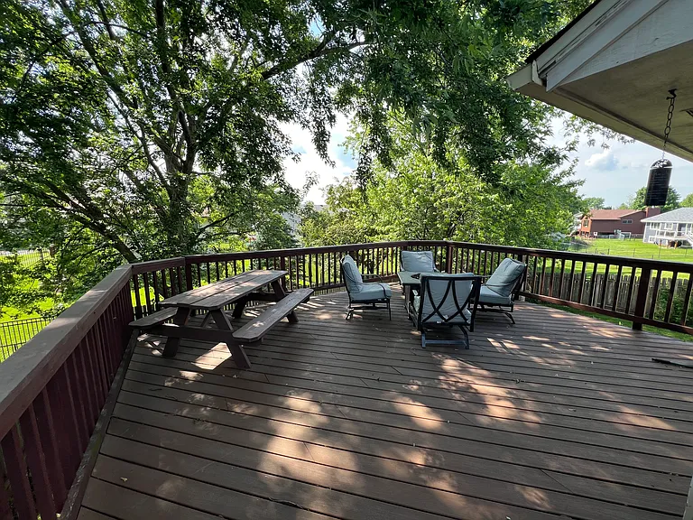 Eagle Crest Dr — Photo 8
