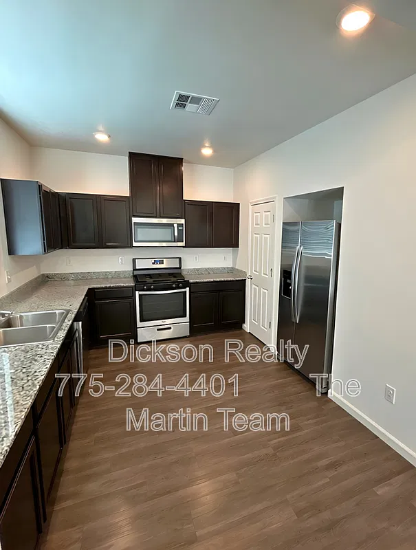4 bed, 3.0 bath, 1895 sqft, $2,595 — Photo 4