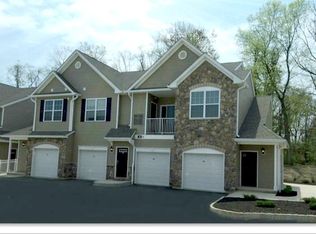 803 Drake Dr, Newburgh, NY 12550
