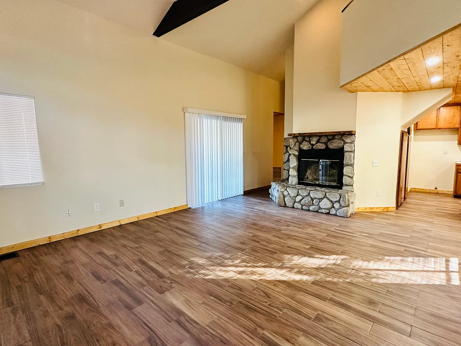 3 bed, 1309 sqft, $2,500 — Photo 3