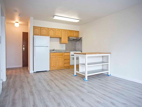 2nd image of 2025 Stockton St #5A