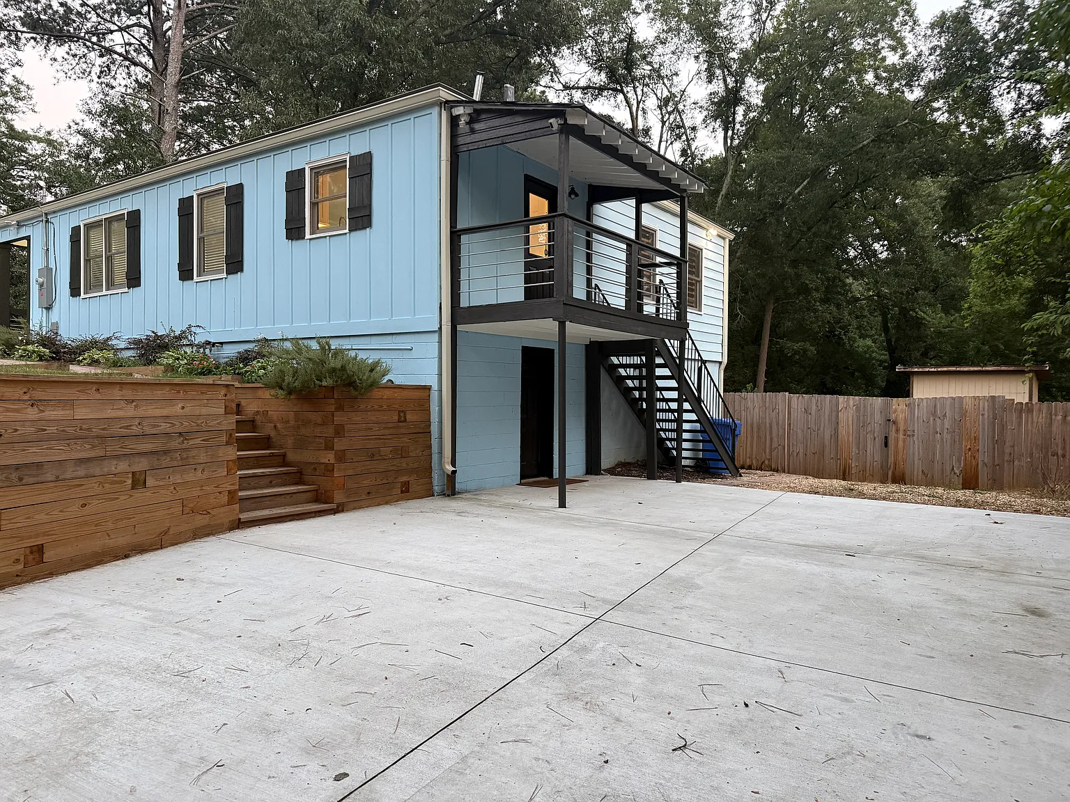 1232 Almont Dr SW — Photo 3
