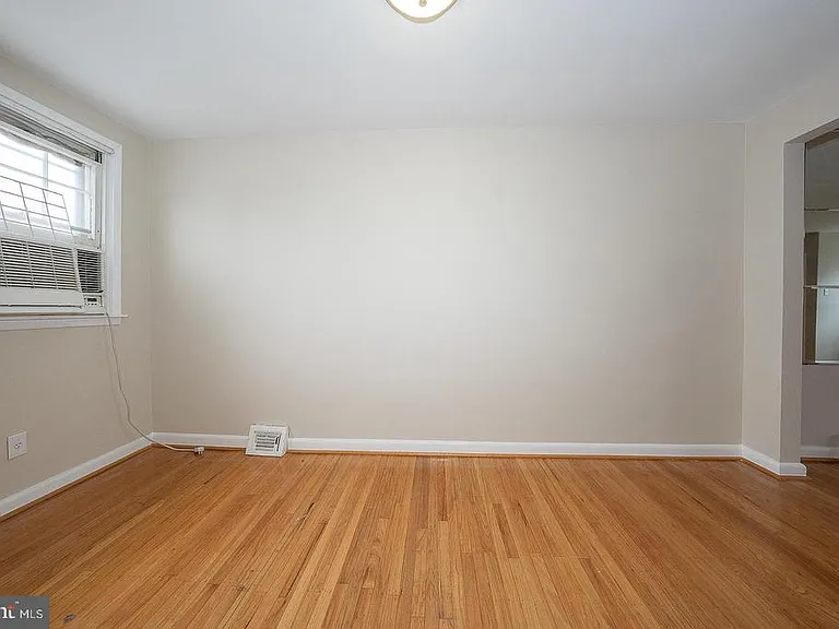 130 Ivy Ct — Photo 25