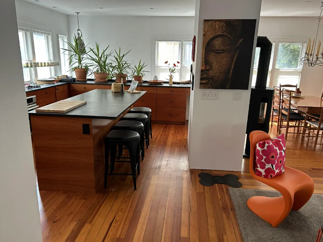 2 bed, 800 sqft, $5,000 — Photo 2