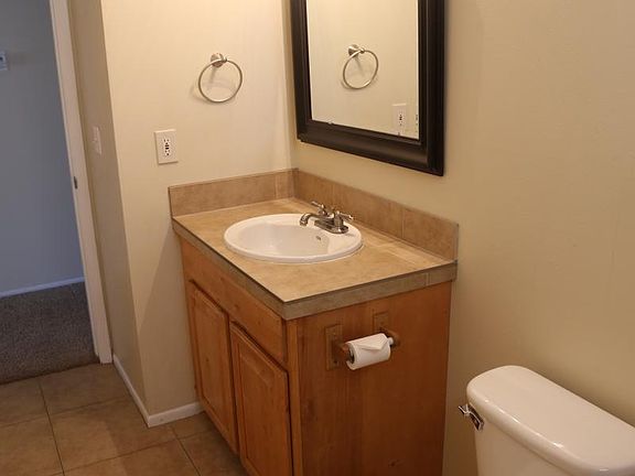 3rd image of 1033 E Hermosa Dr