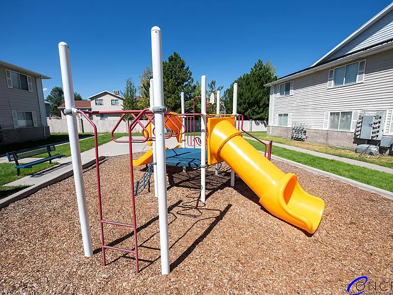 Bentwood — Photo 47