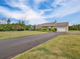 3605 Mapleton Rd, Sanborn, NY 14132