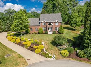306 Sarah Ct, Jeannette, PA