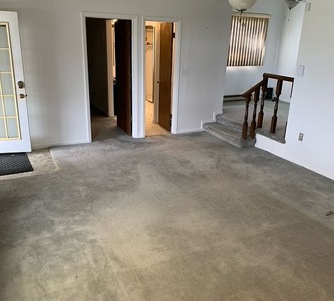 4th image of 509 E Riverview Ave