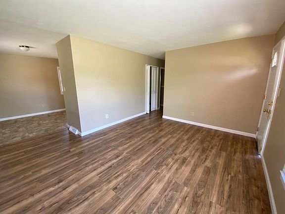 2nd image of 2370 Allen Dr