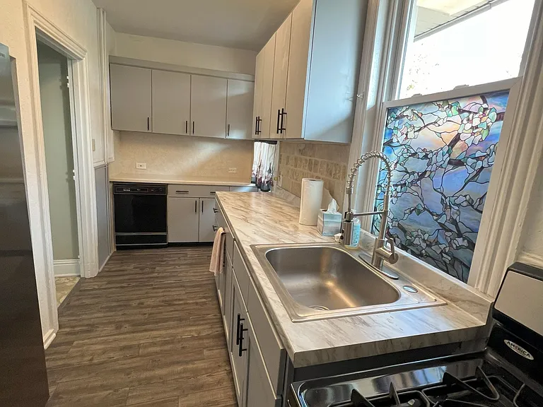 722 E Maple St — Photo 2