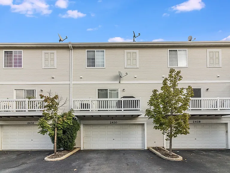 2430 Oakfield Ct #2430 — Photo 7