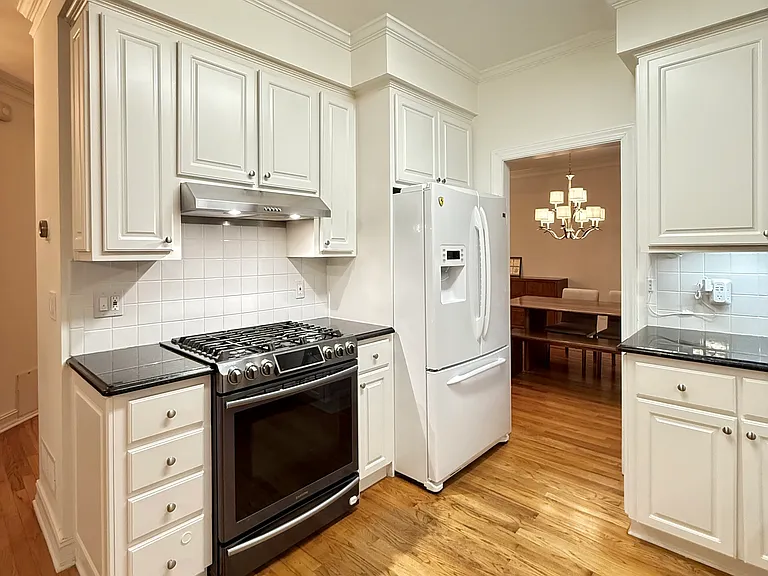 3725 Upland Dr — Photo 8