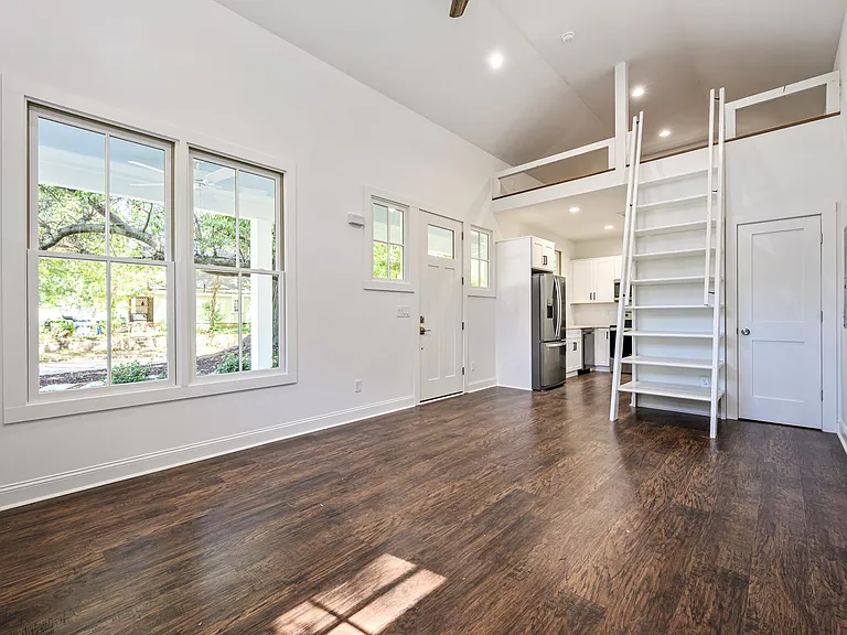 1102 Montreat Ave SW — Photo 8
