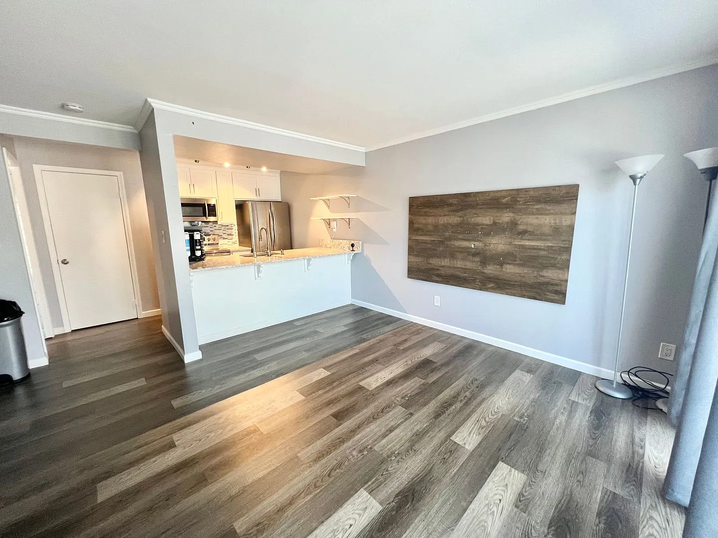 Beautifully remodeled 3 Bed/1.5 Bath Townhome in Antioch — Photo 2