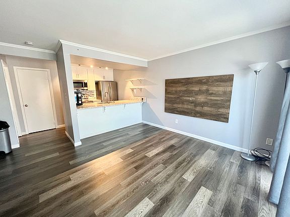 2nd image of 2504 Edward Ln