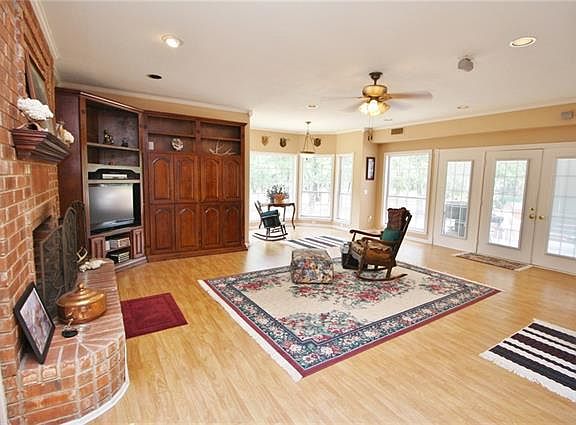 5th image of 439 County Road 4929