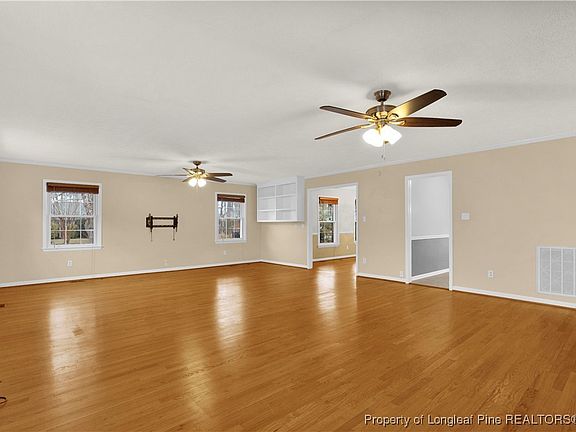 4th image of 687 Blawell Cir