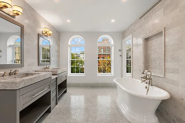 Rented by Compass | media 29