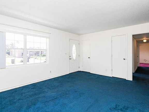 5th image of 8500 Garnet Ave