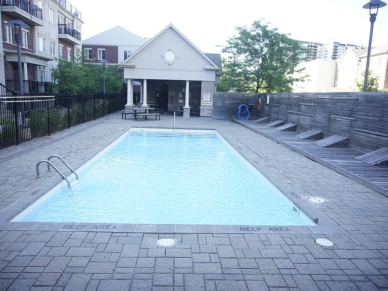 17 Coneflower Cres #105 — Photo 12