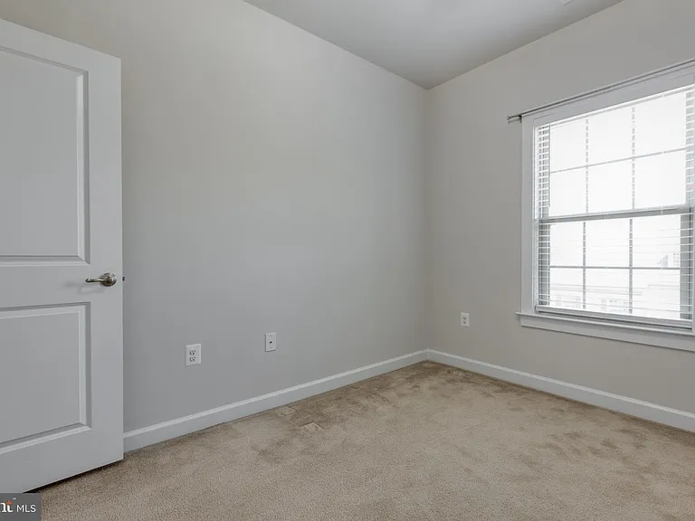 7311 Taylors Hill Ln — Photo 37