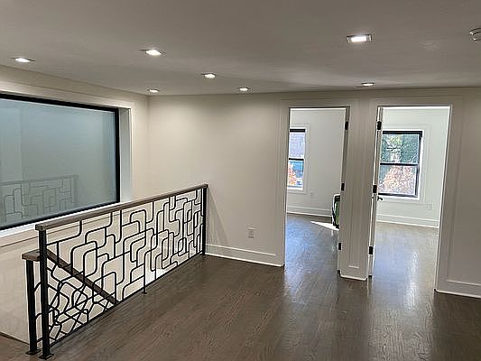 3rd image of 75 Carlton Ave APT 3