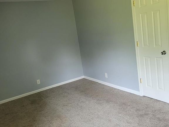5th image of 223 W Price Ave