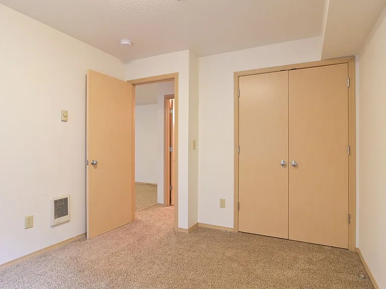 Hays Apartments — Photo 36