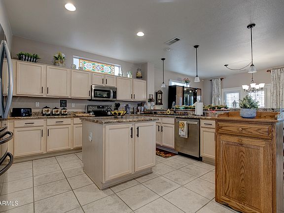 4th image of 16316 W WILLOW CREEK Lane