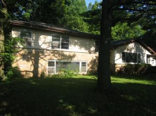 902 Lowden Rd, Streator, IL 61364