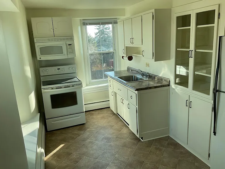 502 W State St #2 — Photo 5