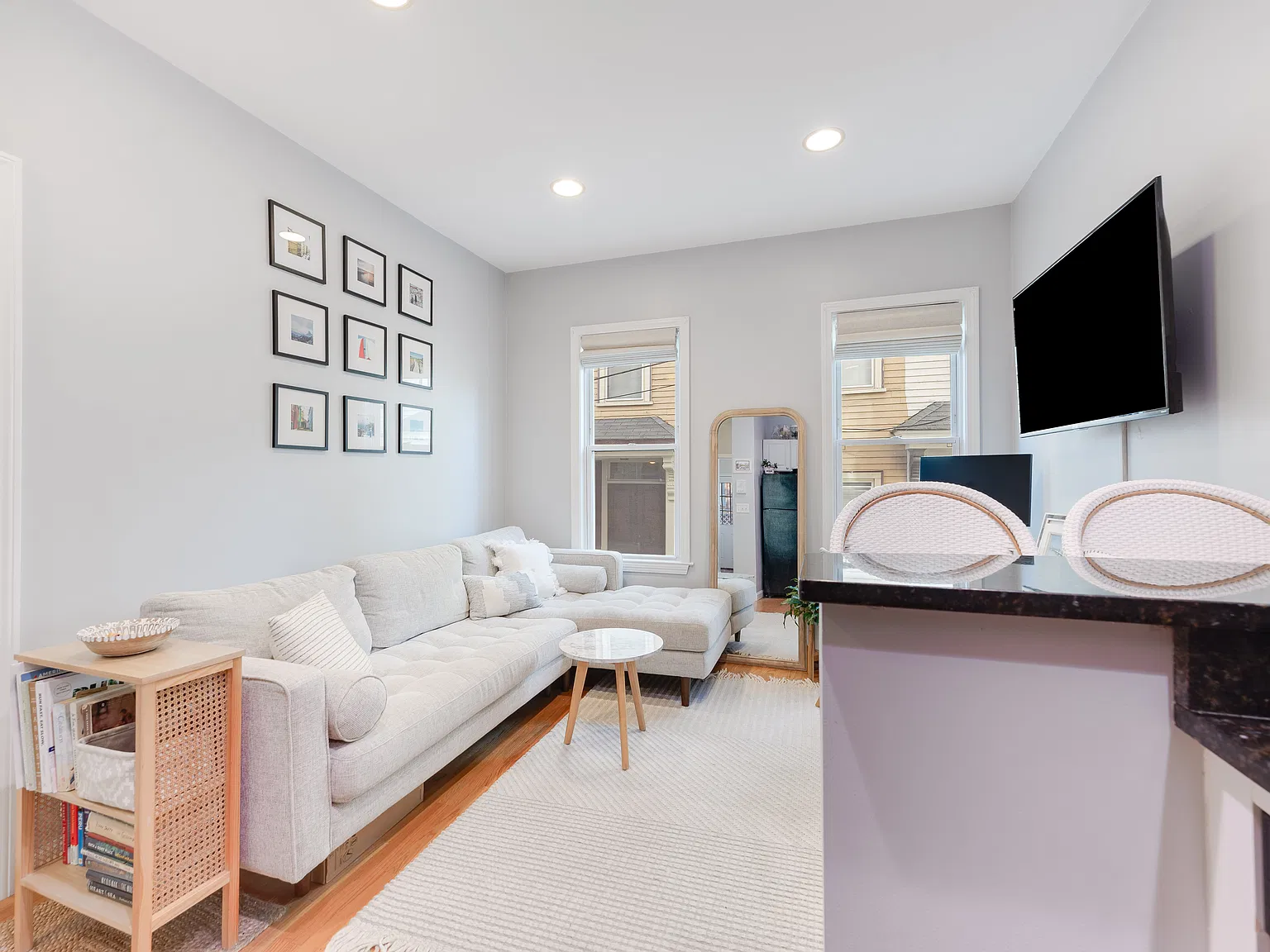 1 bed, 385 sqft, $2,600 — Photo 3