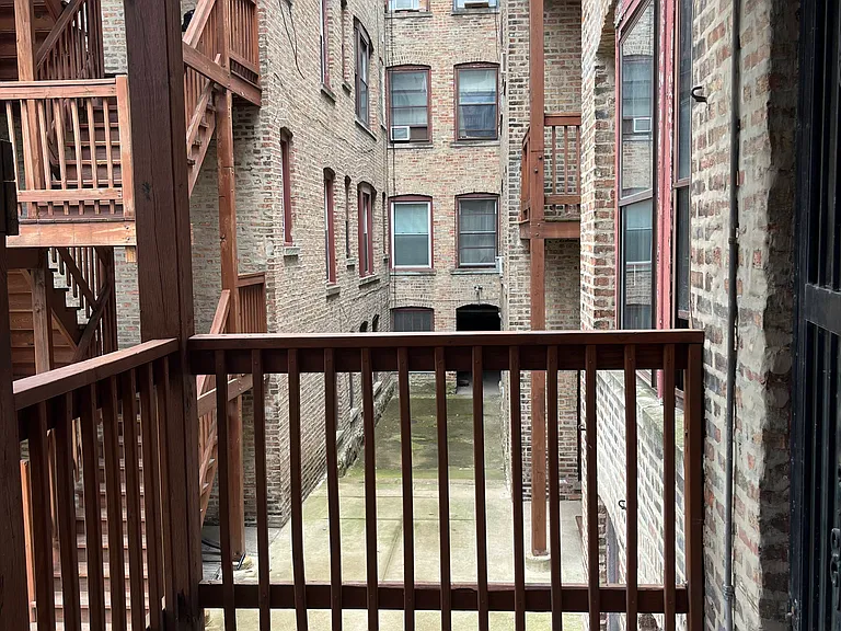 1024 E 52nd St #1 — Photo 21