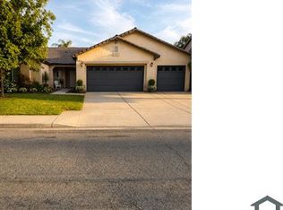 2331 E Lewis Ct, Fowler, CA 93625