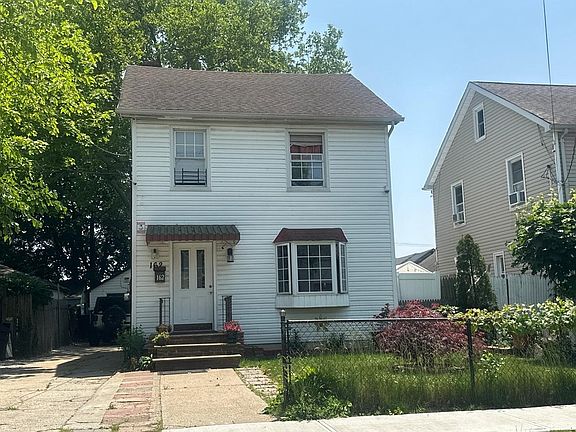 2nd image of 162 Harvard St